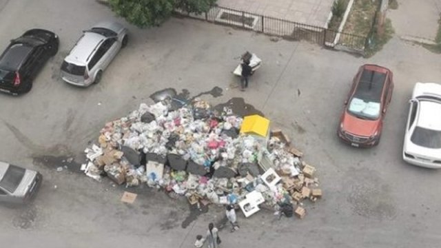 Xırdalanda dağ yaradırlar - Zibil dağı