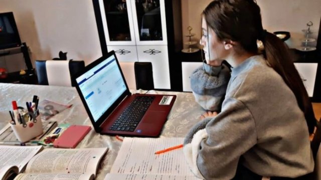 Məktəblərdə payız tətilinin vaxtı dəyişdirildi - 10 gün olacaq
