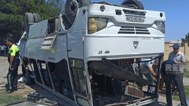 Bakı-Sumqayıt yolunda iki avtobus toqquşdu: 1 nəfər ölüb, 18 nəfər yaralanıb - YENİLƏNİB/VİDEO