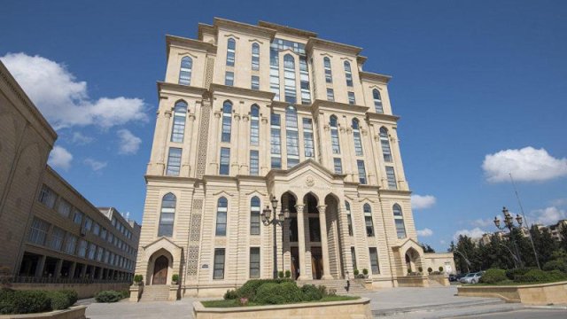 
Azərbaycanda 881 nəfərin deputatlığa namizədliyi qeydə alınıb