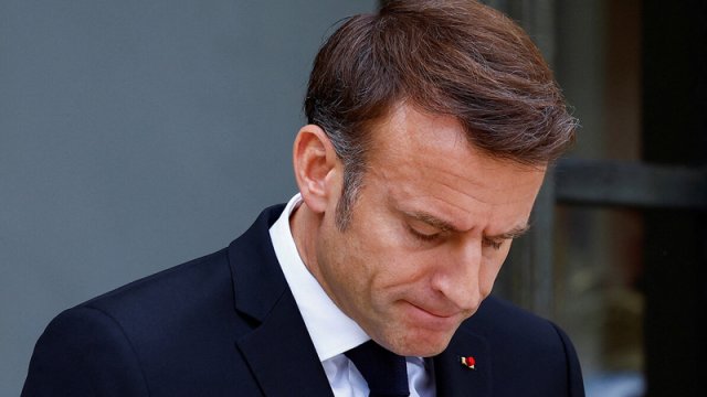 Makron Fransa müxalifətlə danışıqlar aparır