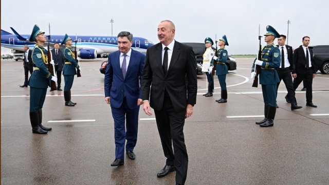 
Prezidentin Qazaxıstana səfəri başa çatdı - FOTO