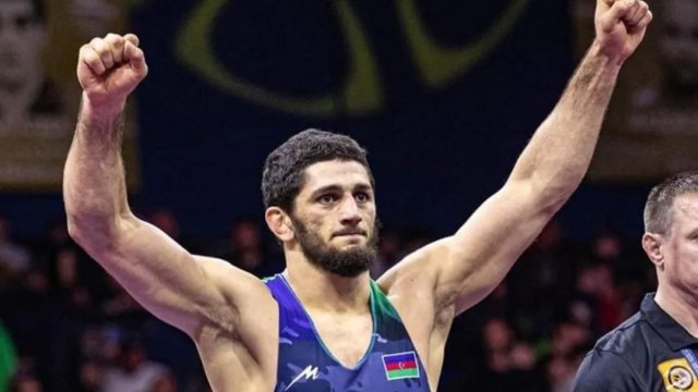 Paris-2024: Azərbaycanın sərbəst güləşçisi 1/4 finala yüksəldi