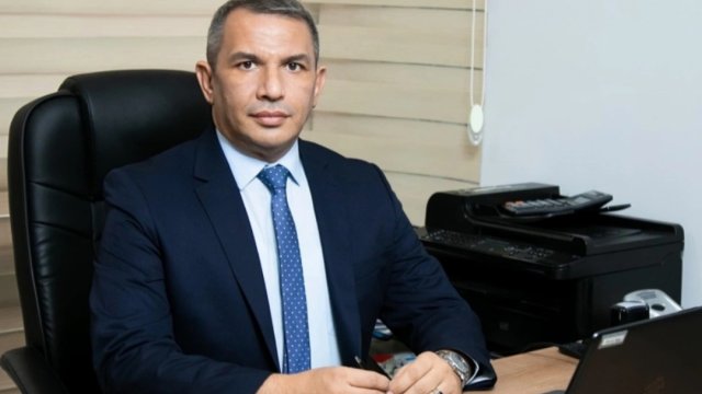 Tanınmış vəkil vəfat etdi