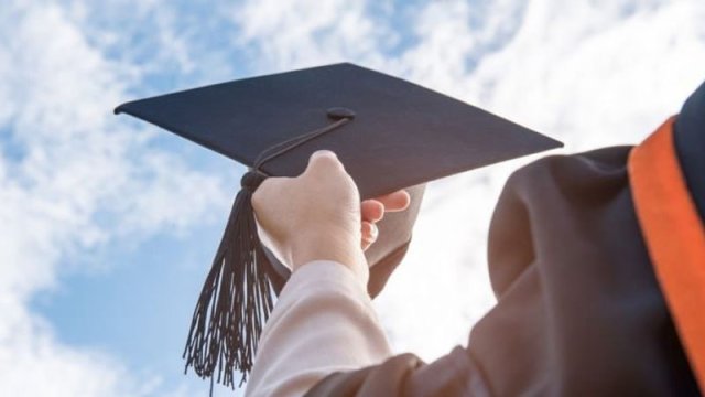 Bu il tələbə adını qazanan ən gənc və ən yaşlı şəxs kimdir?