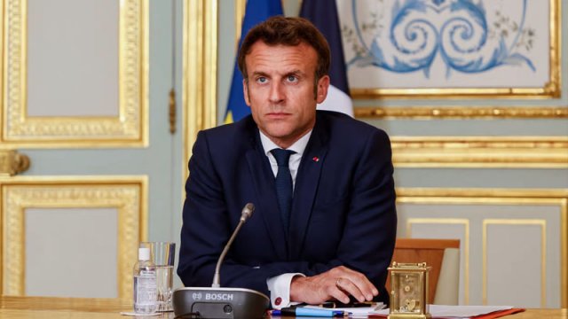 Makron Fransaya və demokratiyaya hörmətsizlikdə ittiham edildi