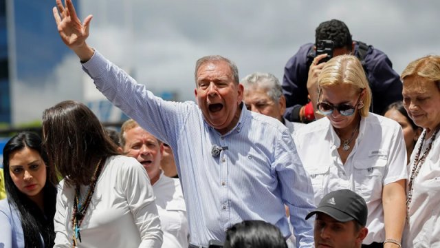 Xarici media: Venesuelada siyasi böhran necə inkişaf edir?