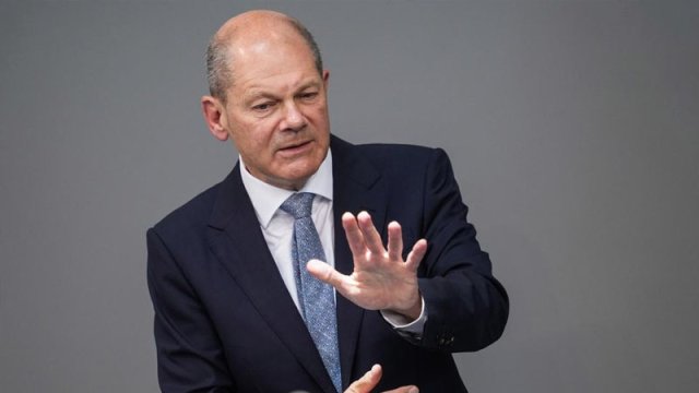 Şolts Rusiyanın ikinci sülh sammitində iştirakı üçün şərt qodu