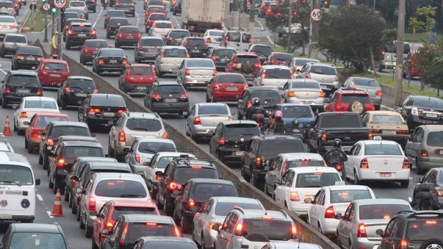 Bakıda tıxac probleminin həlli var? - İqtisadçı rəyi