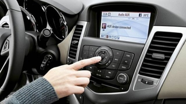 Tıxacda radio cəzası