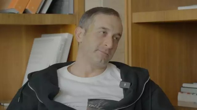 "Bu beyinlərlə bir şəhərdə yaşadığıma görə peşmanam"
