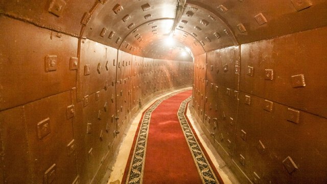 İngiltərə sakini nüvə bunkerini 19 min dollara satır