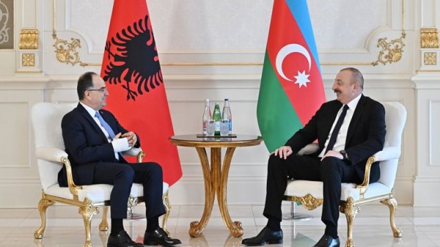 İlham Əliyev həmkarlarını təbrik etdi - YENİLƏNİB