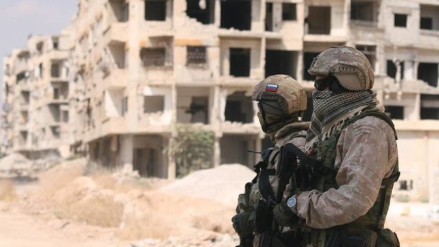 Rusiya diplomatları və hərbi qulluqçuları Suriyanı tərk edir