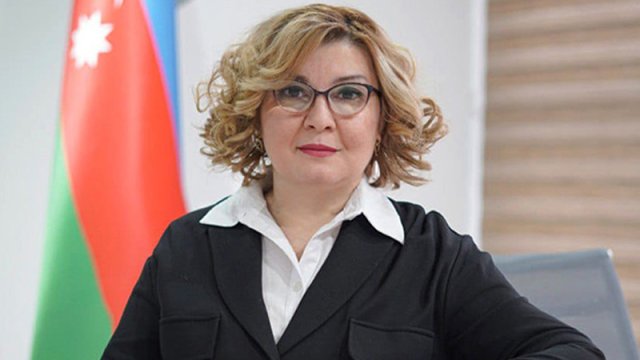 Rövşən Rüstəmov Sənubər Nəzərovanı işdən çıxardı
