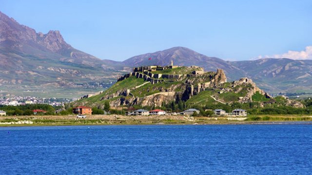 Türkiyənin incisi adlandırılan, dünyanın ən qədim şəhəri olan Van - FOTOLAR
