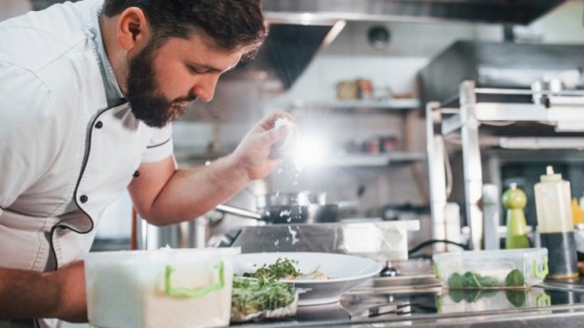 Tanınmış restoranlar MICHELIN Guide İstanbul, İzmir, Muğla 2025 seçiminə qoşuldu