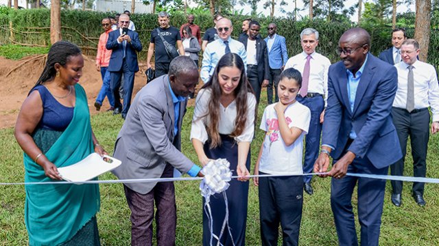 Heydər Əliyev Fondunun dəstəyi ilə Ruanda məktəbi içməli su ilə təchiz olundu - FOTO