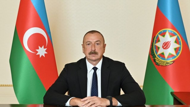 İlham Əliyev Bəhreyn Kralını təbrik etdi
