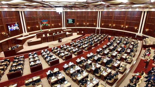 Milli Məclis dövlət büdcəsini qəbul etdi
