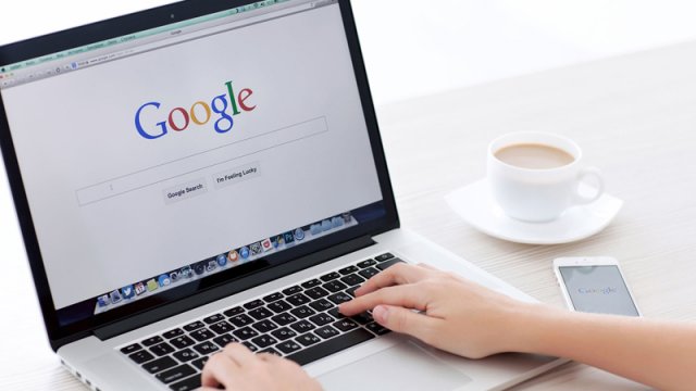 "Google" Aİ-nin fakt yoxlama qanununa əməl etməyəcək