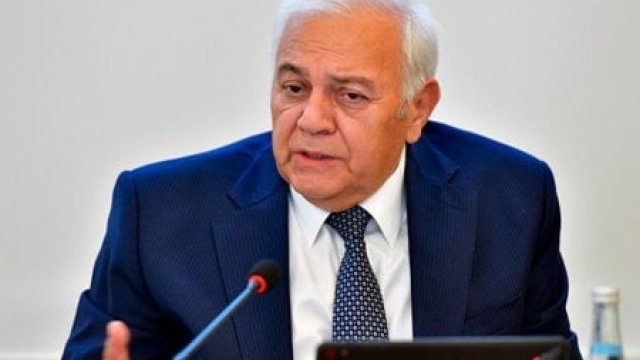 Mərkəzi Bank Oqtay Əsədovun qardaşı oğlunun şirkətini cərimələdi &ndash; Xaricə pul çıxarıb