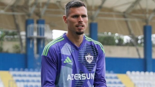 "Qarabağ" daha bir legioneri ilə vidalaşır
