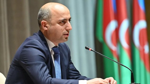 Emin Əmrullayev sektor müdirinə yeni vəzifə verdi