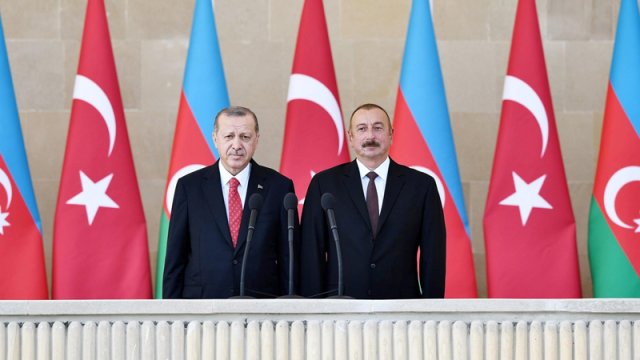 Prezident zəlzələnin ildönümü ilə bağlı Ərdoğana başsağlığı verdi