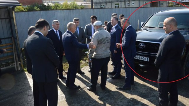 İcra Hakimiyyəti AA seriyalı &ldquo;Land-Cruiser&rdquo;i satışa çıxardı - MƏBLƏĞ