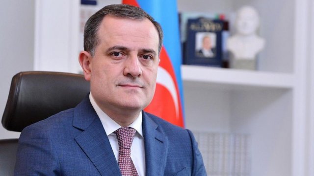 Azərbaycan XİN başçısı Serbiyaya getdi