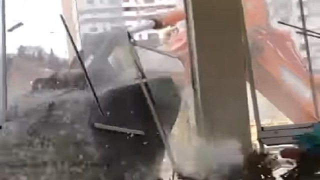Yasamalda yaşayış olan ev uçurduldu - Saxlanılanlar var (VİDEO)