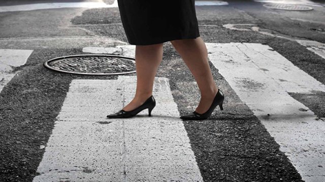 Paytaxtda 2 qadını maşın vurub öldürdü
