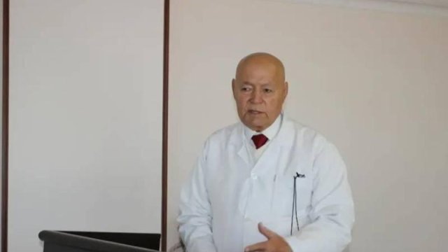 Azərbaycanın tanınmış cərrahı qəfil vəfat etdi
