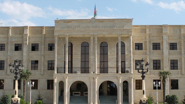 İcra hakimiyyətinə məxsus &ldquo;Land Cruiser&rdquo; hərraca çıxarılır