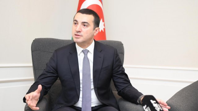 Rəsmi Bakıdan Fransaya - Çağırış