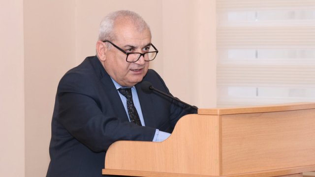 Elmi fəaliyyət niyə səmərəsizdir? 