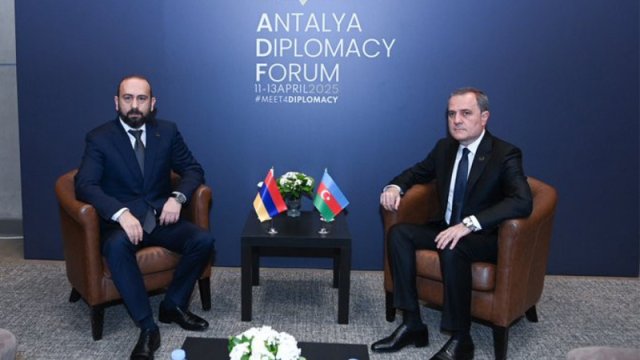 Azərbaycan və Ermənistan XİN başçılarının görüşü oldu