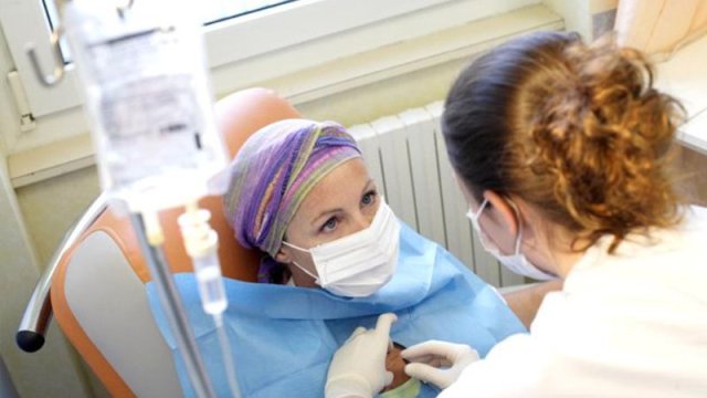 Xərçəng xəstənin yaşama iradəsini "söndürə" bilər - Həyat eşqini itirir