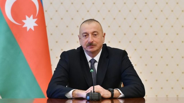 Bir sıra məhkəmələrə sədr və hakimlər təyin edilib - SİYAHI

