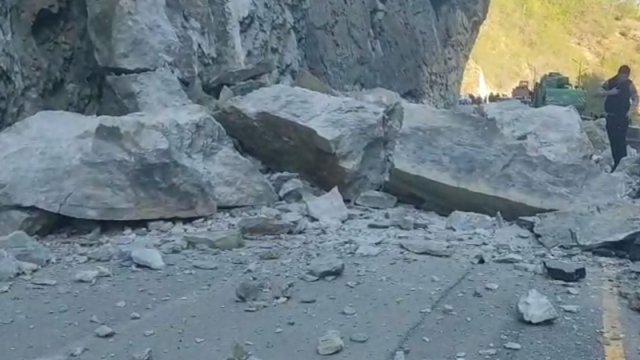 Qubada bağlanan yol açıldı - YENİLƏNİB/VİDEO