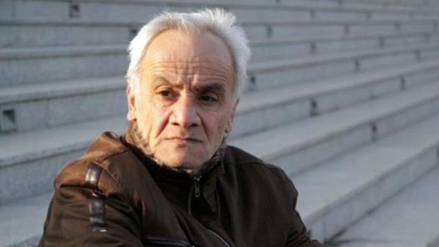 Xəstəxanaya yerləşdirilən Əməkdar artistin qardaşı danışdı - "Evə buraxılacağı məlum deyil"
