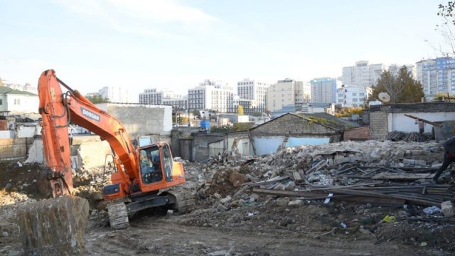 Xətai rayonunda söküləcək binaların sayı açıqlandı
