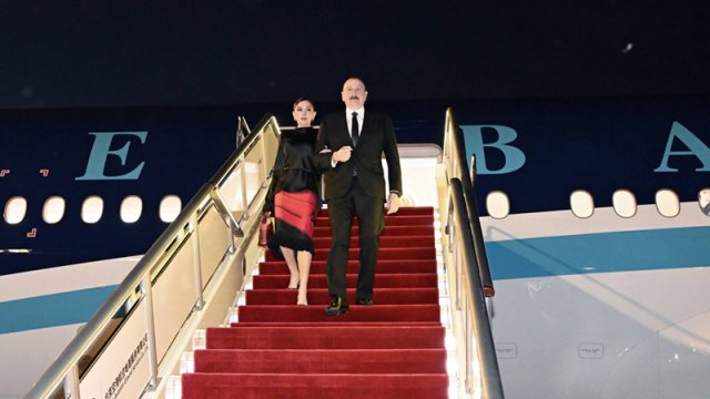 Prezident və birinci xanım Çinə səfərə getdi - FOTO