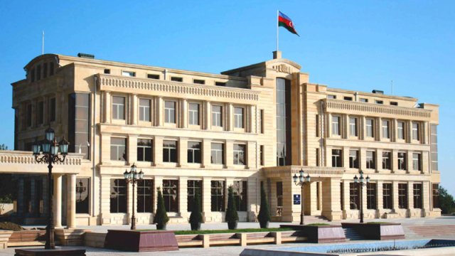 Dövlət qurumunun 241 min manatlıq tenderi niyə ləğv edilib?