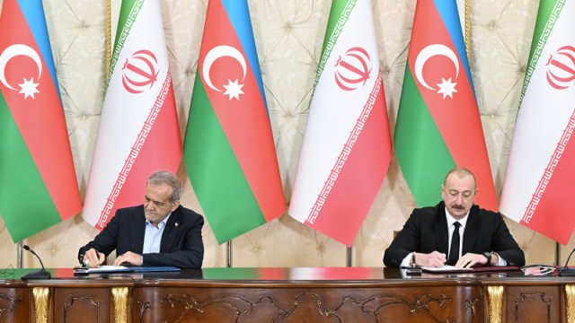 Azərbaycan və İran arasında imzalanmış sənədlərin mübadiləsi oldu - FOTO