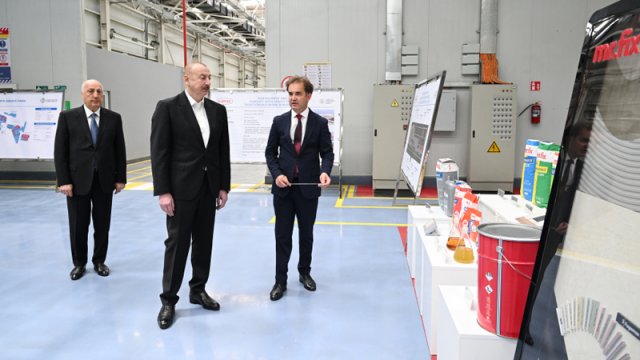 İlham Əliyev Sumqayıt Kimya Sənaye Parkında olub - FOTO