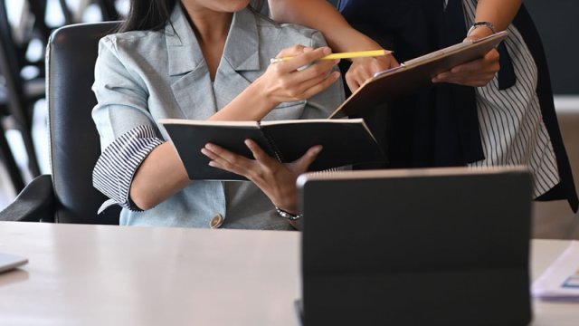 "Badam Pro"nun xanım sahibinin 800 minə yaxın borcu var