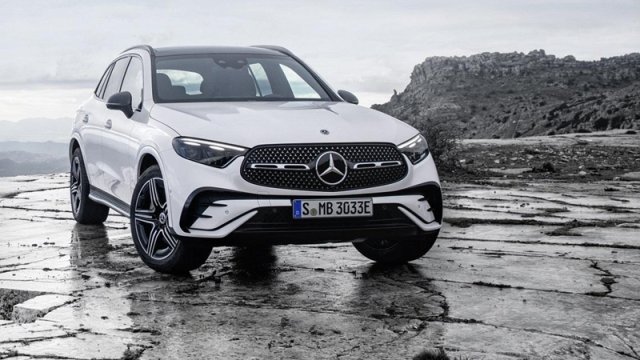 "Mercedes" Trampa görə ən populyar krossoverinin istehsalını ABŞ-a köçürəcək