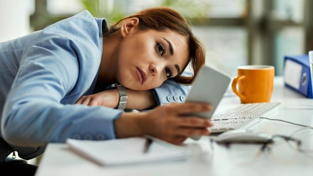 Süni intellekt özünəinam hissinə necə təsir edir? - Psixoloq